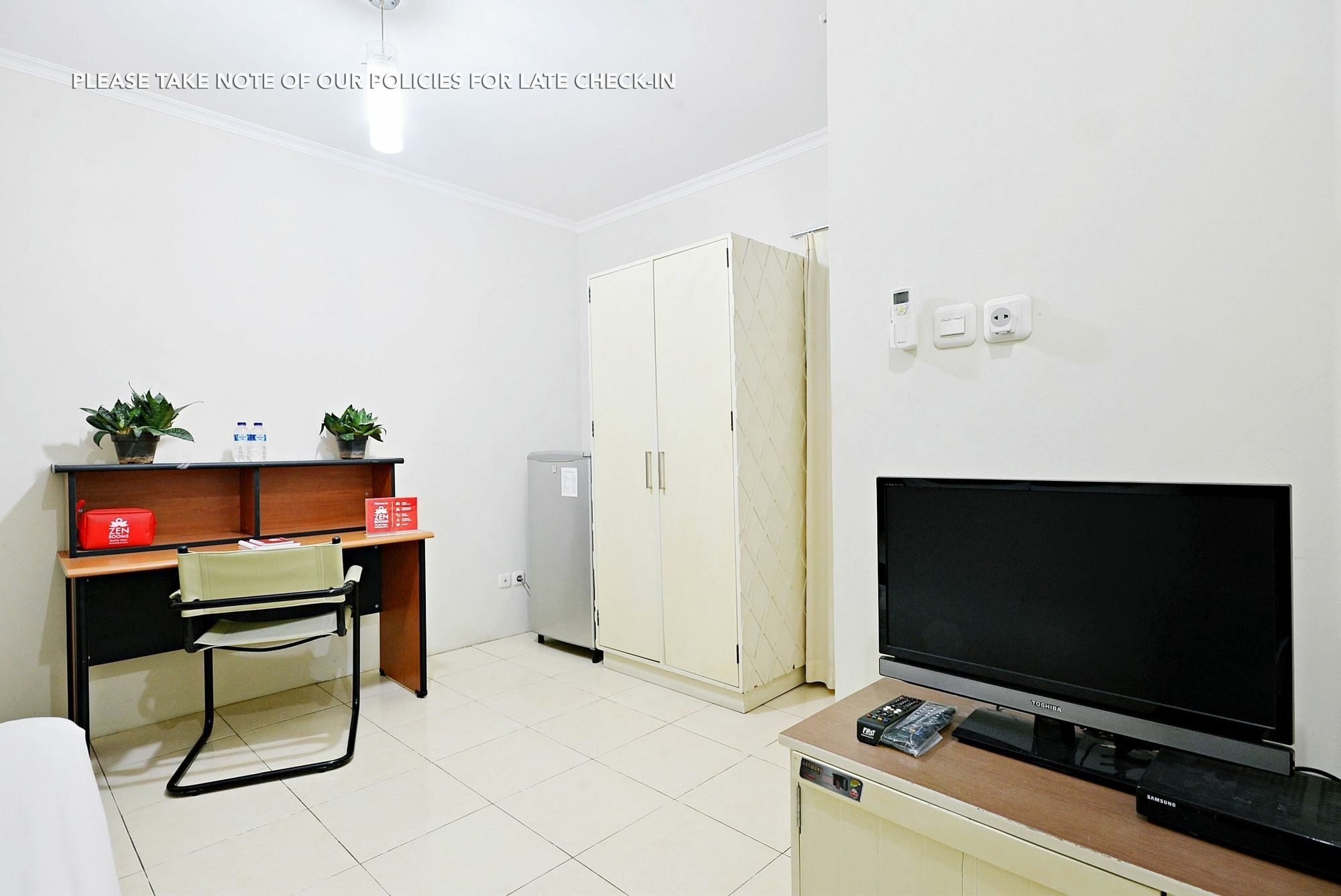 Zen Rooms Mampang Prapatan Jakarta Eksteriør bilde
