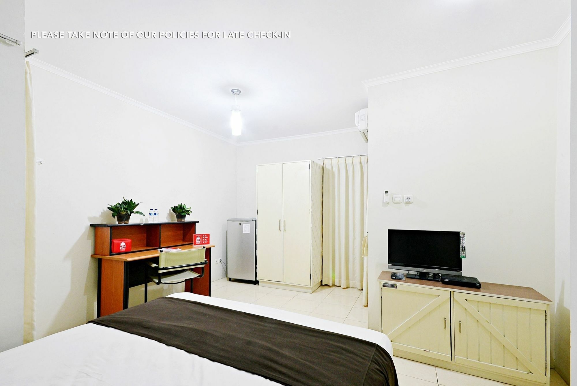 Zen Rooms Mampang Prapatan Jakarta Eksteriør bilde